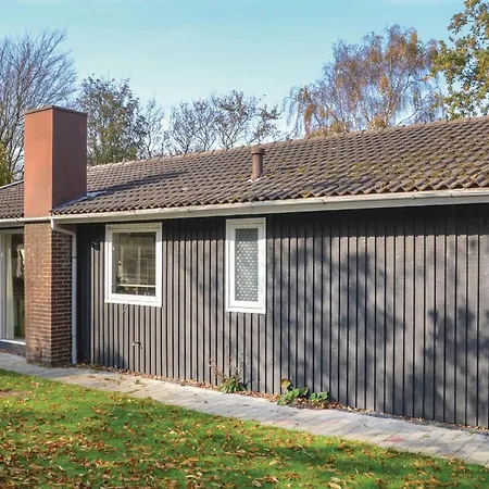 Three-bedroom In V Holiday home Esbjerg