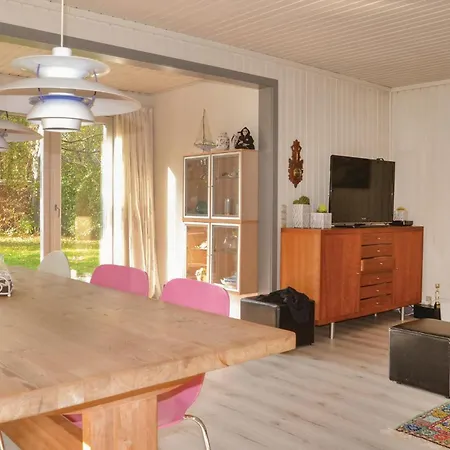 Holiday home Three-bedroom In V